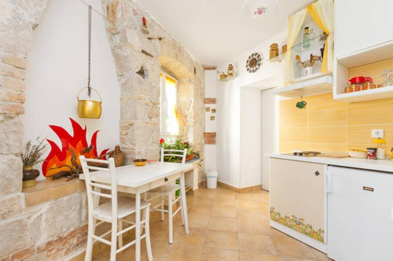 Studio Apartment Sretna スプリト エクステリア 写真