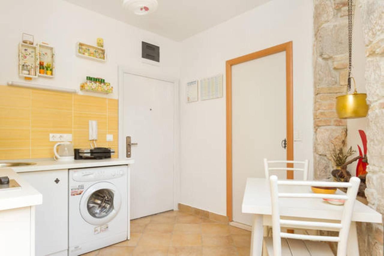 Studio Apartment Sretna スプリト エクステリア 写真
