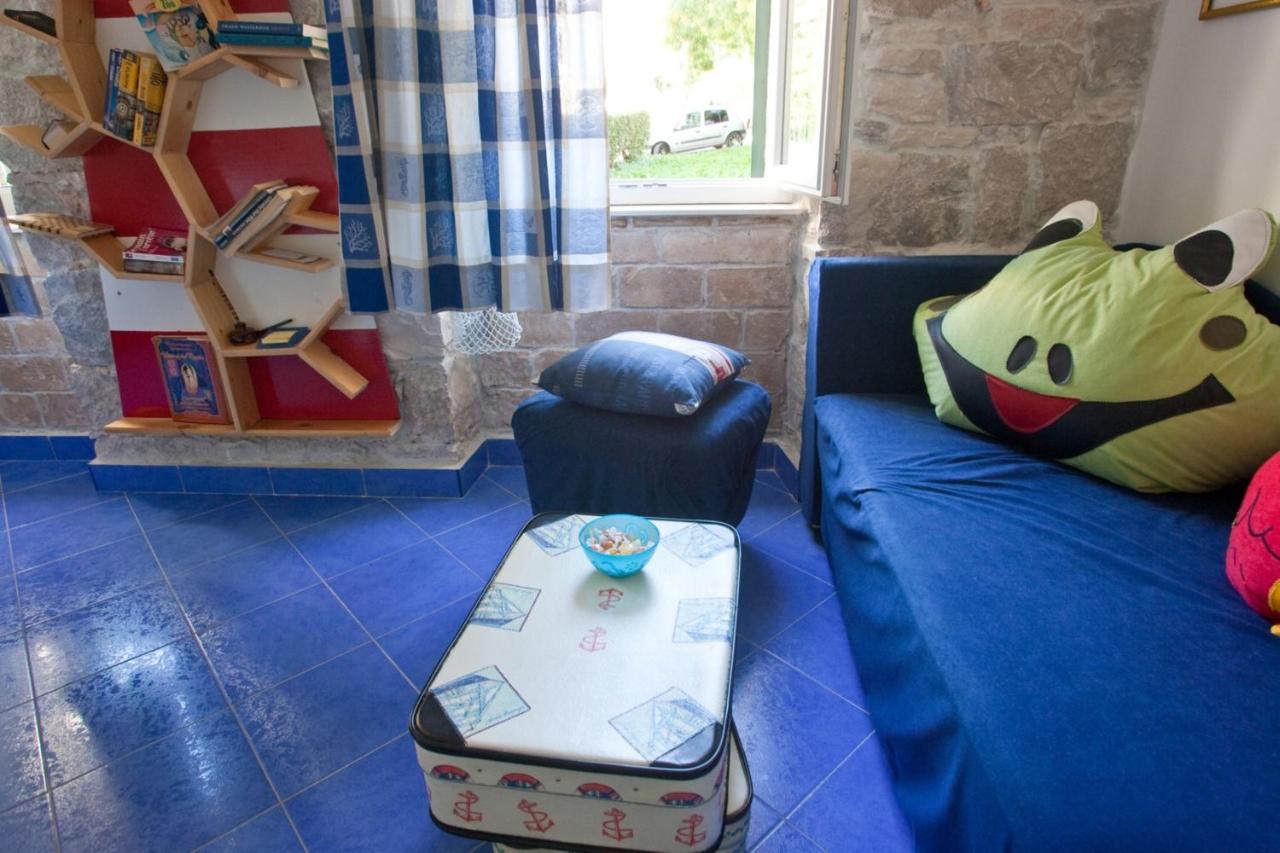 Studio Apartment Sretna スプリト エクステリア 写真
